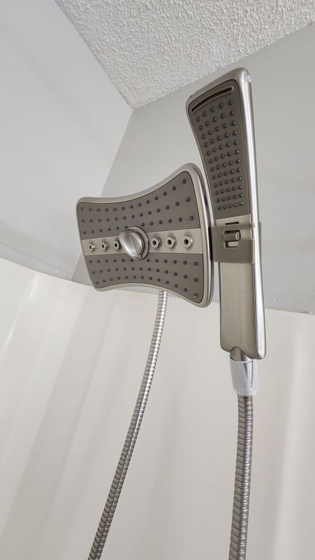 Building Photo - Huntington Place Apartments