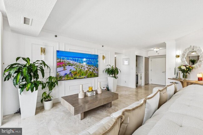 Building Photo - 5505 Seminary Rd