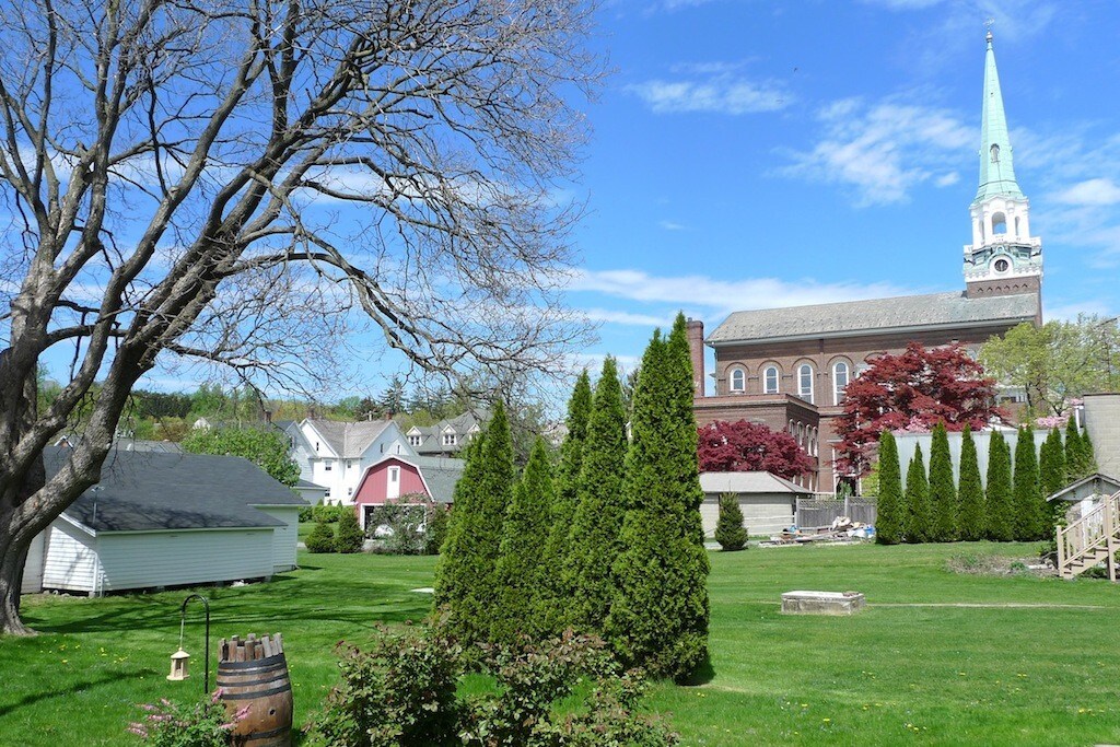 48 S Main St Unit 48 S Main St, Apt D, Nazareth, PA 18064 Room for