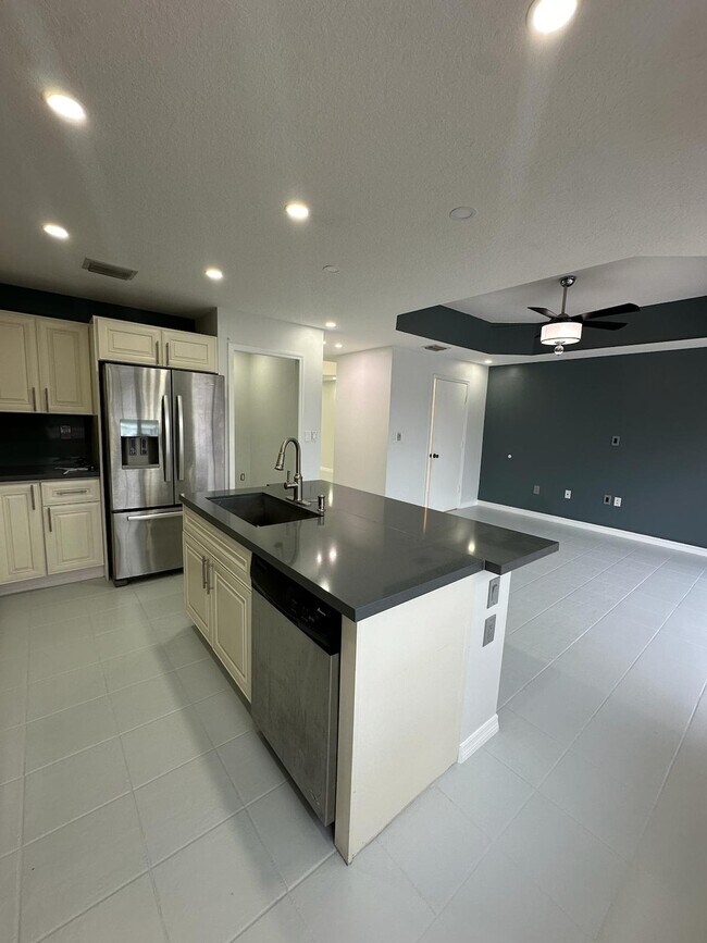 Building Photo - 11760 SW 35th Terrace