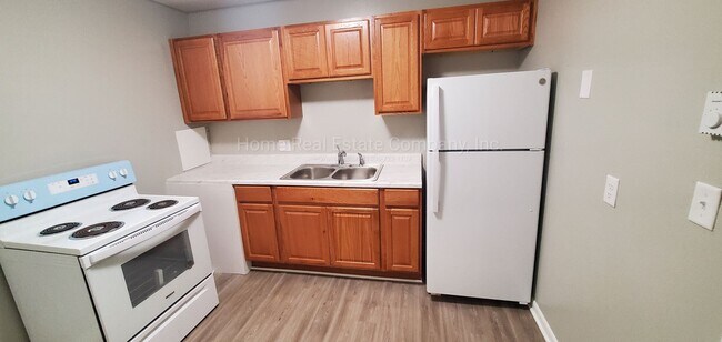 Foto del edificio - 829 W. Seventh Street Apt #8
