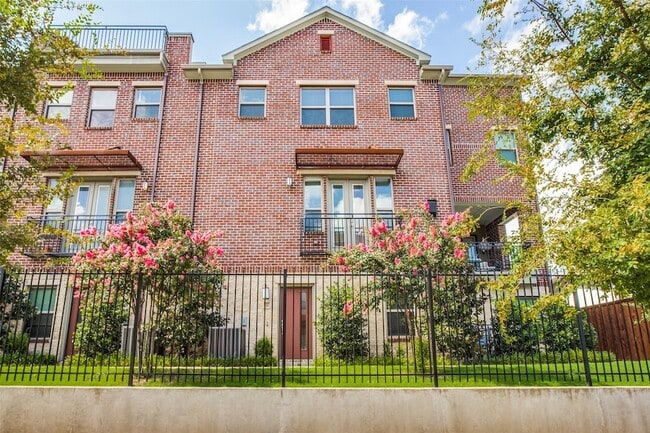 Photo - 4323 Dickason Ave Townhome