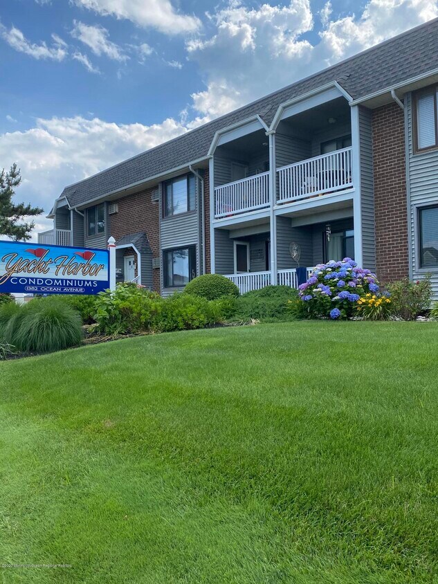 1382 Ocean Ave Unit b19000, Sea Bright, NJ 07760 Condo for Rent in
