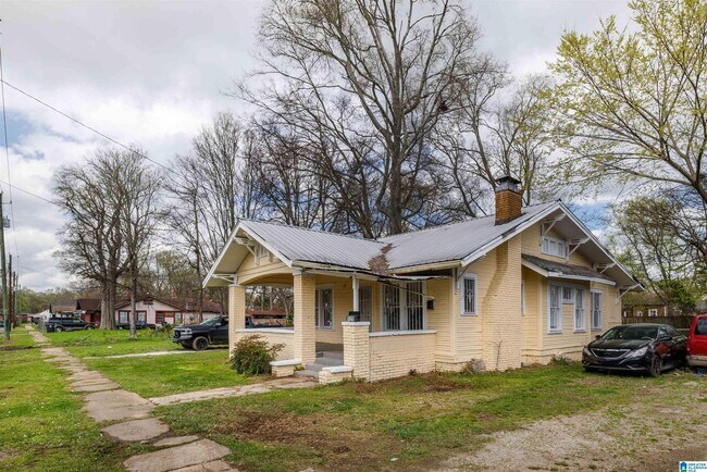 Building Photo - 129 68th St N