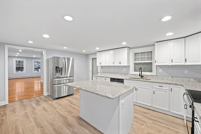 Foto del edificio - 656 Grove St