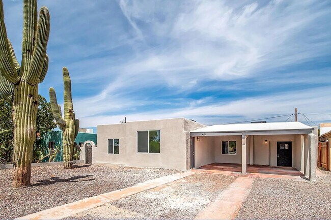 Foto del edificio - 1017 E West Cir Dr