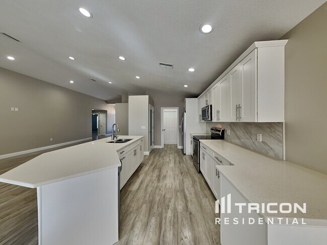Building Photo - 11002 Millbury Court New Port Richey FL