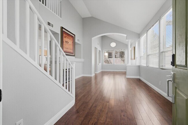 Foto del edificio - 1201 Palmares Ct