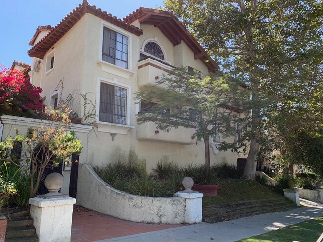 Building Photo - 5452 Alvern Cir
