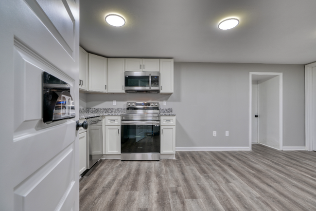 Foto del edificio - 6722 Brentwood Ave
