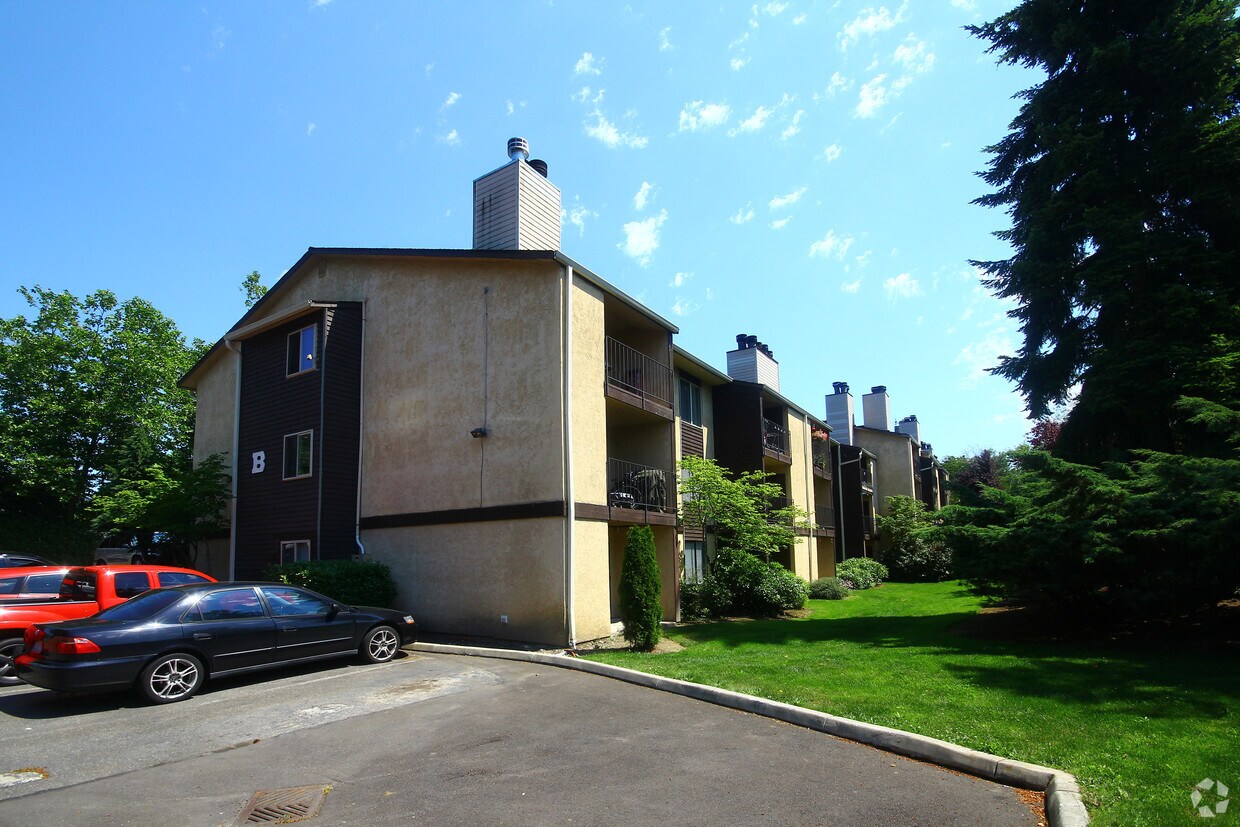 Kingsgate Ridge Manor Apartments Kirkland, WA