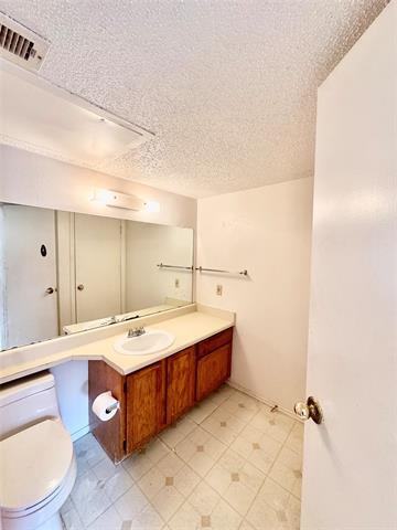 Foto del edificio - 18333 Roehampton Dr