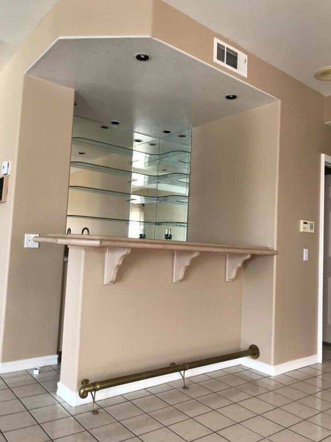 Building Photo - 437 Lantern Crest Dr