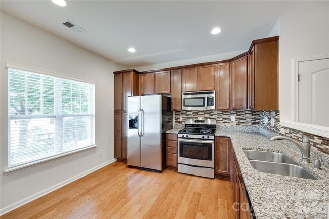 Building Photo - 1430 Harpers Inlet Dr
