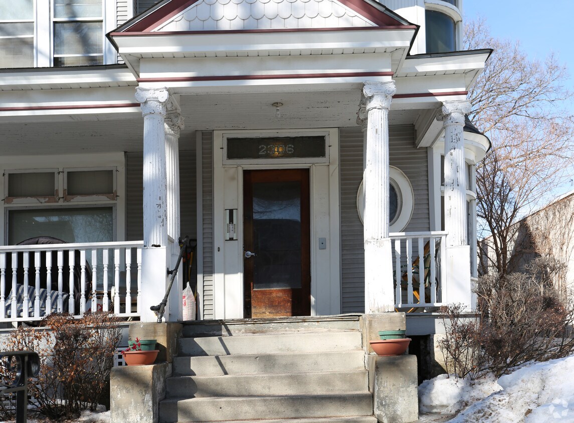 Building Photo - 2306 Colfax Ave S