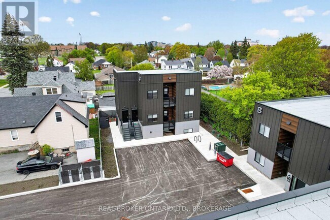 Building Photo - 600 Second St E
