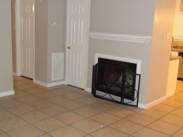 Building Photo - 6800 Silver Sage Dr