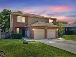 Building Photo - 2407 Curry Loop