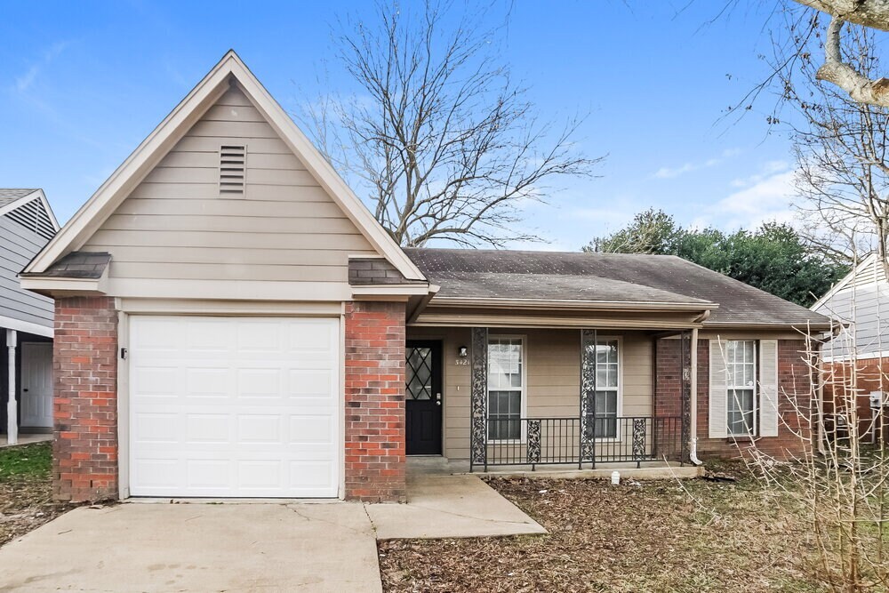 Primary Photo - 3421 Laurelwood Dr