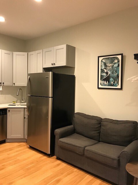 102 Kitchen, Living - 3505 Race St