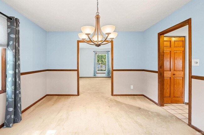 Foto del edificio - 4 BR HOME IN BAR BARRY HEIGHTS