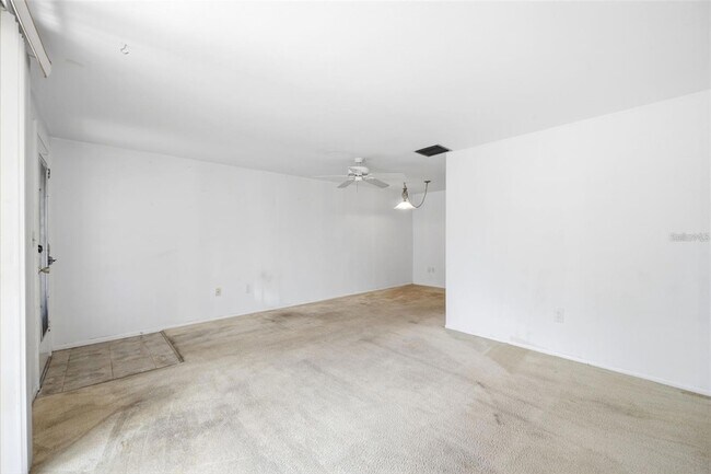 Foto del edificio - 4209 Touchton Pl