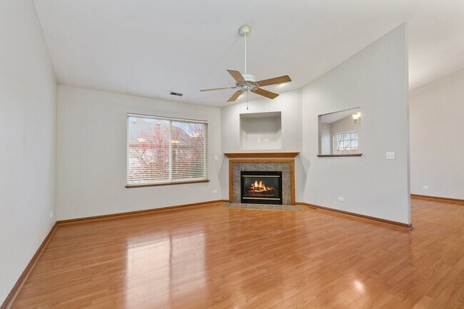 Foto del edificio - 3422 Blue Ridge Dr