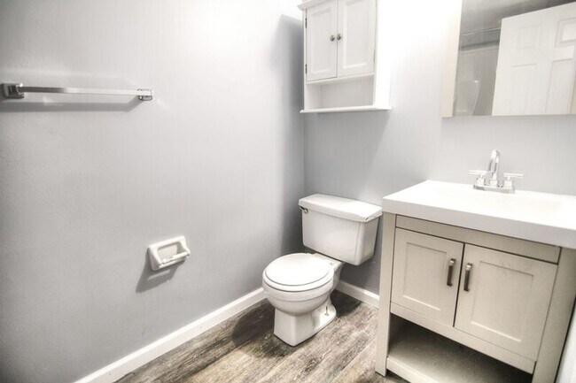 Foto del edificio - 5529 Pershing Ave