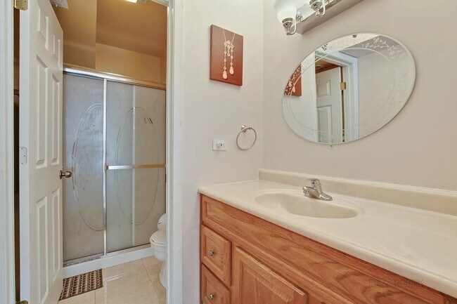 Foto del edificio - 867 E Carriage Ln