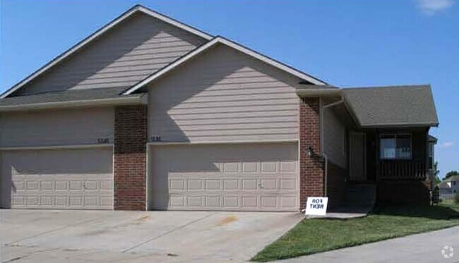 Building Photo - 3633 N Rushwood Ct