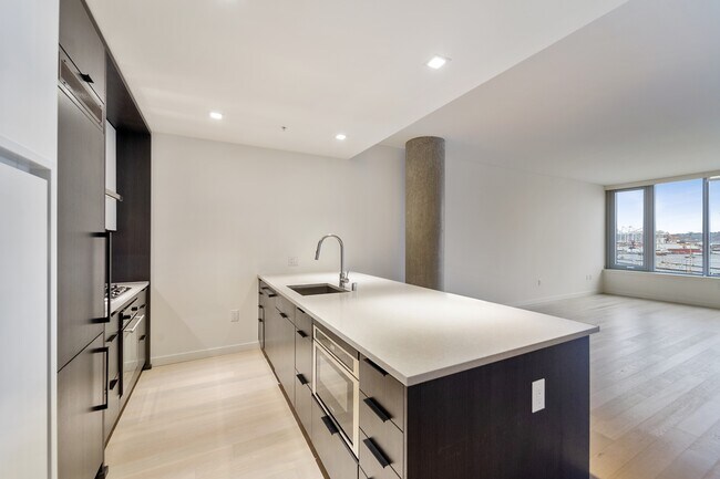 Foto del edificio - 590 1st Ave S