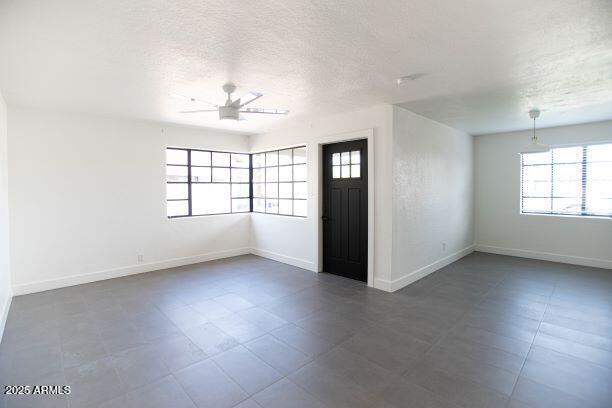 Foto del edificio - 37 E Linda Ln