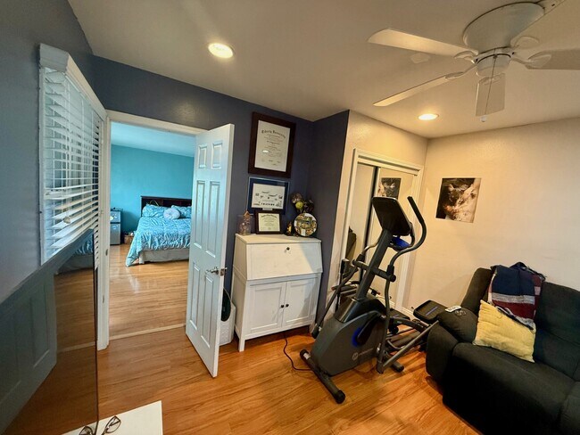Foto del edificio - 1149 W 127th St