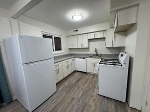 Building Photo - 314 College Park Dr