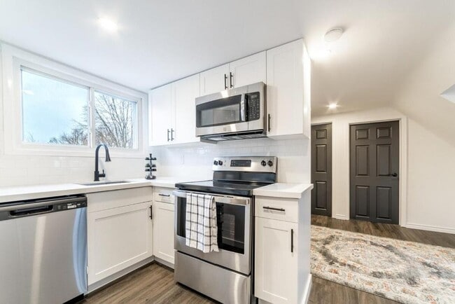 Photo du bâtiment - 186 Crowland Ave