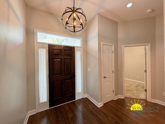 Building Photo - Sought after 3-Bedroom Bluewater Bay Home!