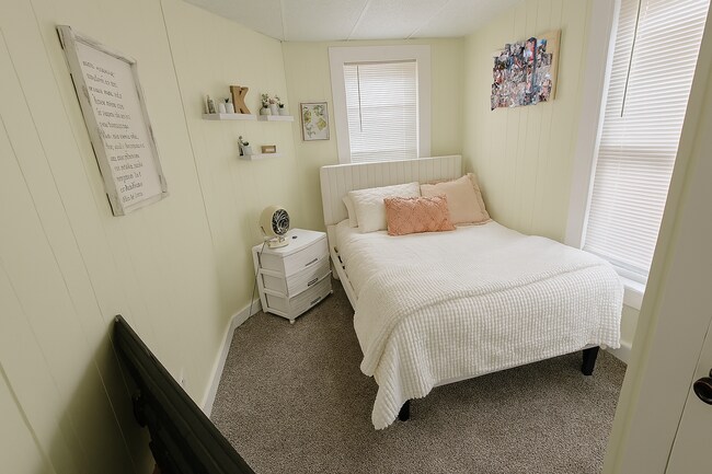 Photo - 12 Morris St Apartment