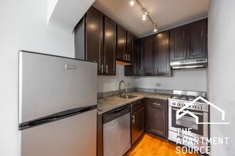 Building Photo - 4737 N Hermitage Ave