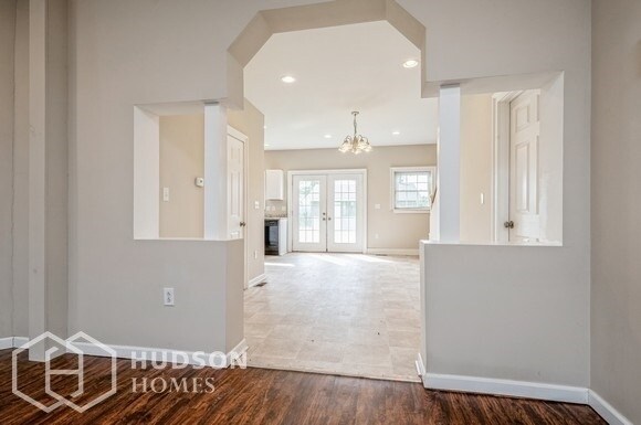 Building Photo - AVAILABLE NOW! - 1107 Dimmick St, Dickson ...