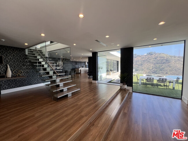 Building Photo - 2110 Hercules Dr