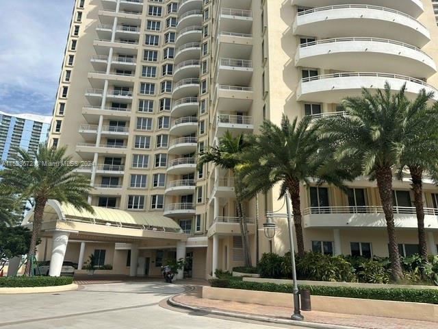 Building Photo - 888 Brickell Key Dr