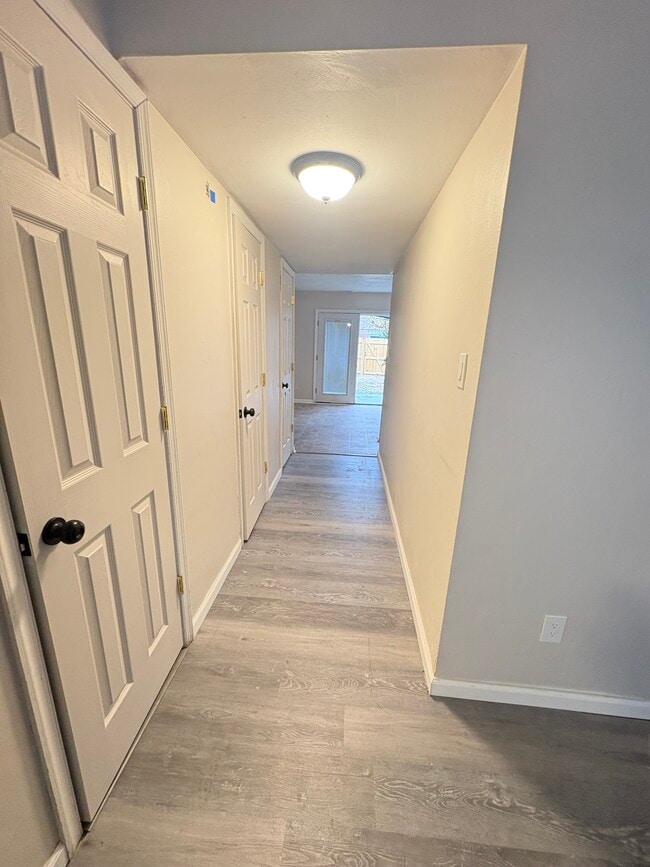 Foto del edificio - 813 S Grosvenor Ct