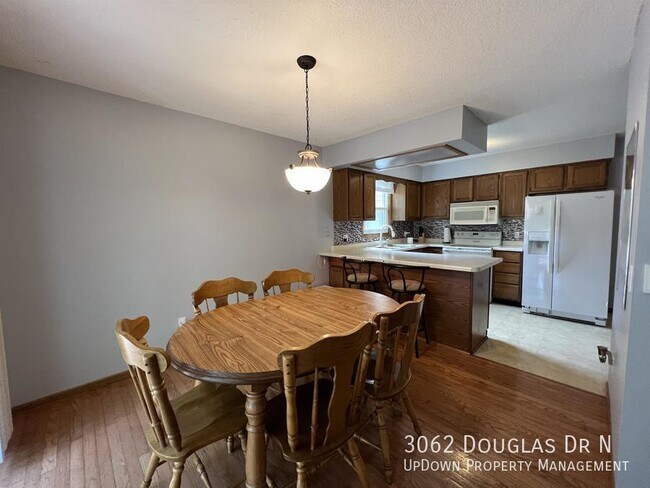 Building Photo - 3062 Douglas Dr N