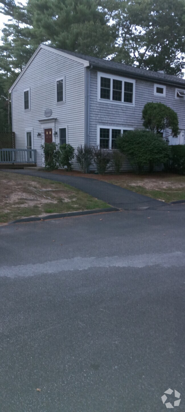 Apartments for Rent in Osterville MA with Yard 1 Rentals