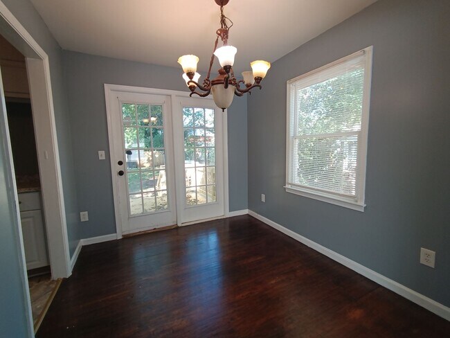 Foto del edificio - Half off first month rent move in special