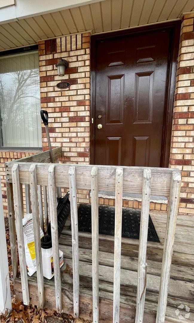 Best Luxury Laguna Vista Apartments for Rent Walled Lake, MI 1