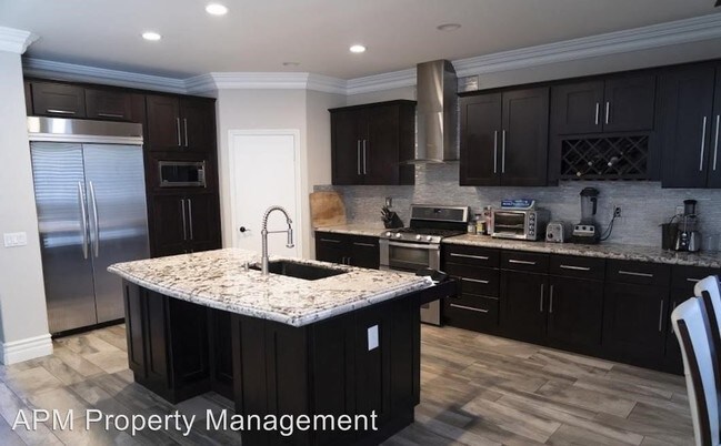 Foto del edificio - 4 br, 3.5 bath House - 6643 Theresa St.