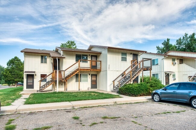 Building Photo - 3500 Hayden Pl