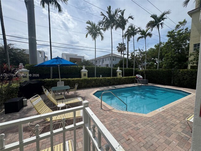 Foto del edificio - 2660 NE 8th Ave
