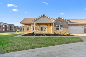 Building Photo - 585 Regency Cir